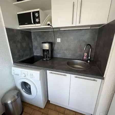Apartment T2 Avec Ascenseur, Lave-linge, Parking Et Terrasse Proche - Fr-1-702-20 Agde