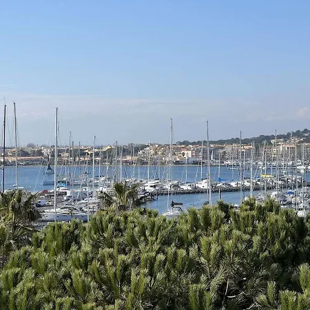 T2 Avec Ascenseur, Lave-linge, Parking Et Terrasse Proche - Fr-1-702-20 Apartment Agde