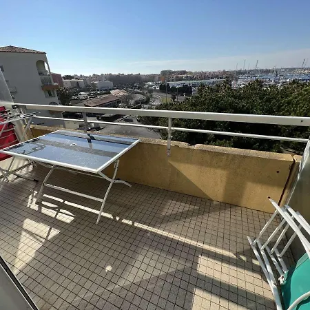 Apartment T2 Avec Ascenseur, Lave-linge, Parking Et Terrasse Proche - Fr-1-702-20